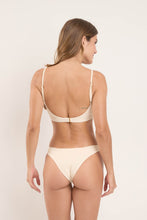 Load image into Gallery viewer, Model Back: Rio De Sol Set Set Touch-Natural Paola Essential