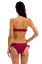 Load image into Gallery viewer, Model Back: Rio De Sol Bottom Bottom Uv-Desejo Madrid