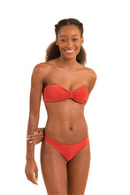 Load image into Gallery viewer, Image 04: Rio De Sol Set Set Malibu-Chili Balconet Essential-Comfy
