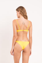 Load image into Gallery viewer, Model Back: Rio De Sol Bottom Bottom Amarelo Cheeky-Crispy