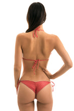 Load image into Gallery viewer, Model Back: Rio De Sol Top Top Kiwanda Madras Frufru