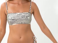 Load and play video in Gallery viewer, Video: Rio De Sol Set Set Collage Bandeau-Reto Ibiza-Comfy