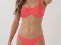 Load and play video in Gallery viewer, Video: Rio De Sol Bottom Bottom Malibu-Folia Essential-Comfy