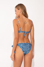 Load image into Gallery viewer, Model Back: Rio De Sol Bottom Bottom Chuva Gisele