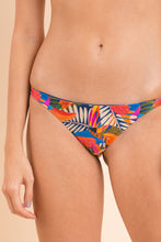 Load image into Gallery viewer, Image 08: Rio De Sol Set Set Jungle Mel Leblon-Fio

