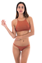 Load image into Gallery viewer, Image 05: Rio De Sol Bottom Calcinha Radiante Canela Cropped
