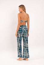 Load image into Gallery viewer, Model Back: Rio De Sol Beach Trousers Azule Murana Pants

