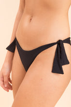 Load image into Gallery viewer, Image 09: Rio De Sol Set Set Dots-Black Mel Italy
