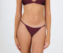 Load image into Gallery viewer, Gallery: Rio De Sol Bottom Bottom Barolo California
