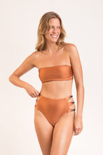 Load image into Gallery viewer, Image 08: Rio De Sol Bottom Bottom Nocciola High-Waist-Spin
