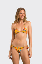 Load image into Gallery viewer, Model Front: Rio De Sol Set Set Stories Tri-Inv Ibiza-Comfy
