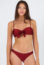 Load image into Gallery viewer, Gallery: Rio De Sol Set Set Shimmer-Divino Bandeau-Knot Essential
