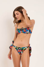 Load image into Gallery viewer, Bottom Flair Gisele
