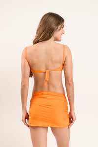 Model Back: Rio De Sol Beach Skirt Bio-Laranjada Skirt Knot
