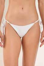 Load image into Gallery viewer, Gallery: Rio De Sol Bottom Bottom Sand-White Lacinho
