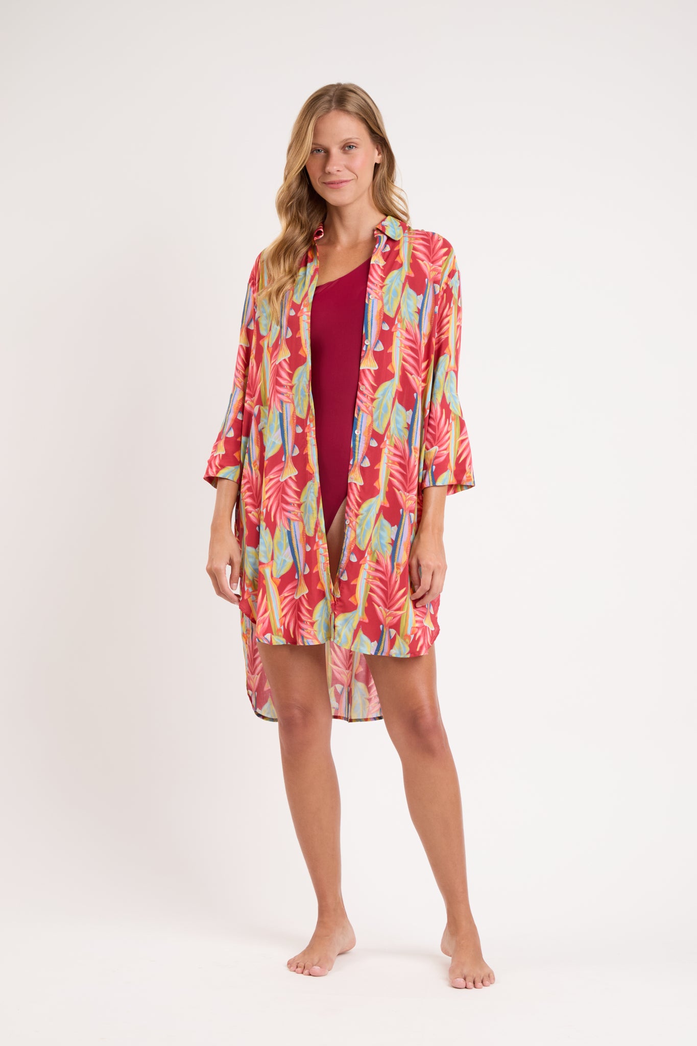 Model Front: Rio De Sol Shirtdress Sea-Bloom Chemise Gabriele