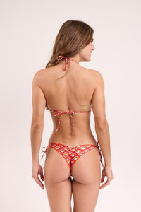 Model Back: Rio De Sol Top Top Floral-Scales Frufru